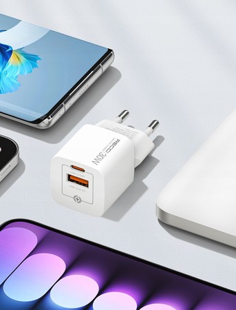MOCNA SZYBKA ŁADOWARKA SIECIOWA GaN 2x USB-C/USB 30W MOCNY ZASILACZ RECCI