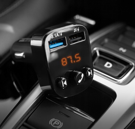 TRANSMITER BLUETOOTH AUDIO FM MP3 BT ŁADOWARKA 2X USB 3.1A RECCI